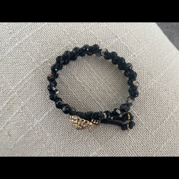 Black Agate bracelet with vintage Lion button clasp - Picture 4 of 7